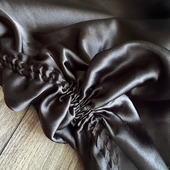 Urban Outfitters Satin Skirt Medium - Picture 4 of 11